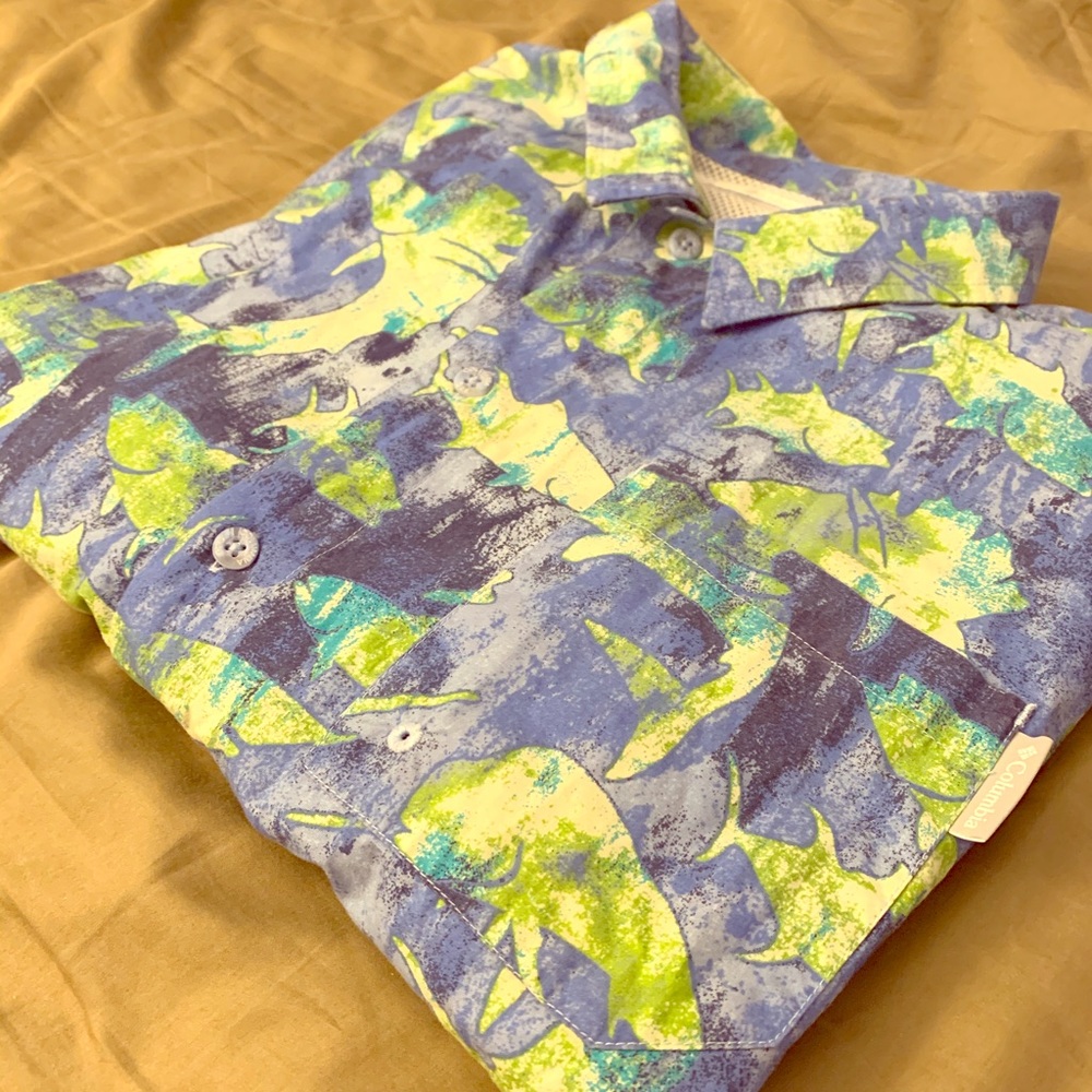 Columbia Fish Pattern Button down Size L
